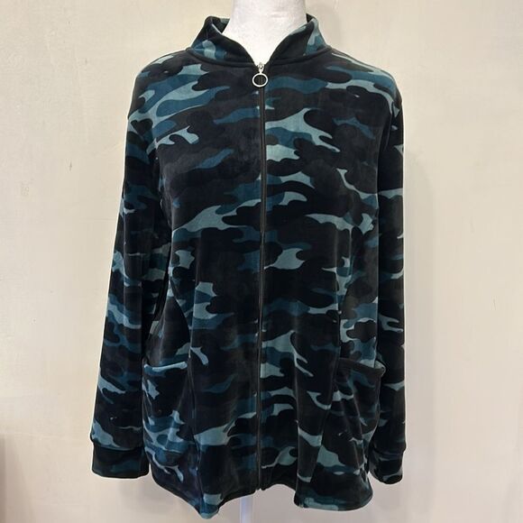 CuddlDuds camouflage front zip cozy jacket Size M EUC - Picture 2 of 10